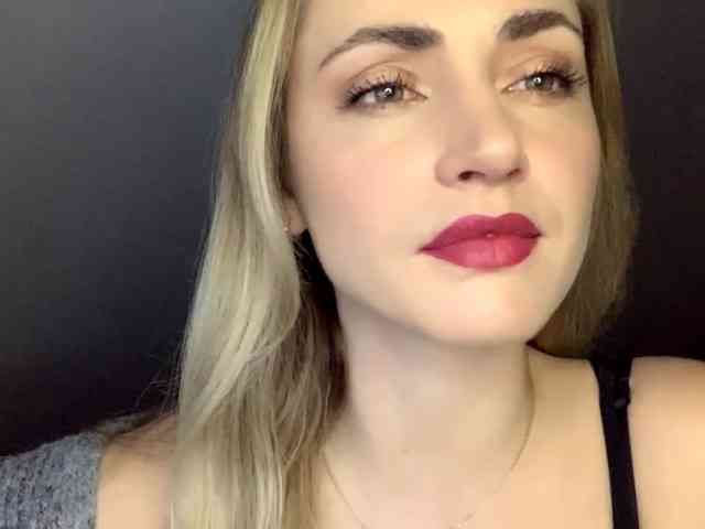 ScarlettXQueen webcam