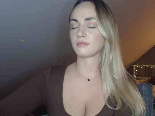 ScarlettXQueen webcam