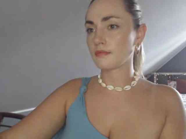 ScarlettXQueen webcam