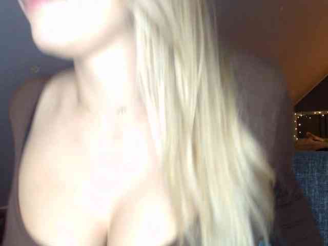 ScarlettXQueen webcam