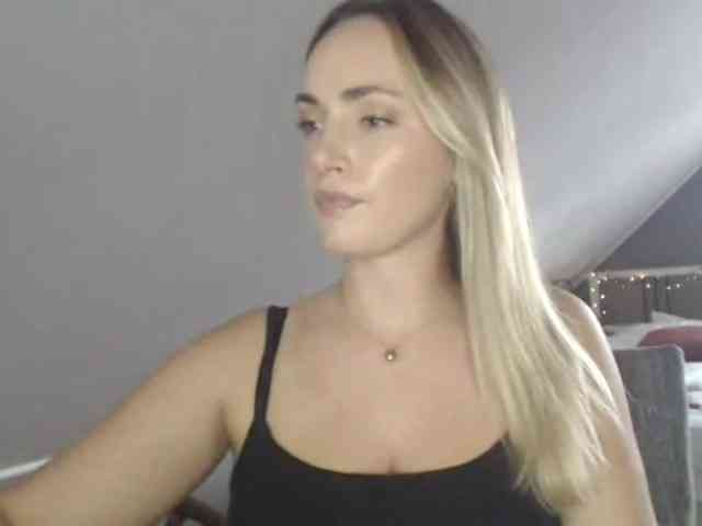 ScarlettXQueen webcam