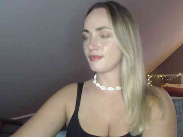 ScarlettXQueen webcam