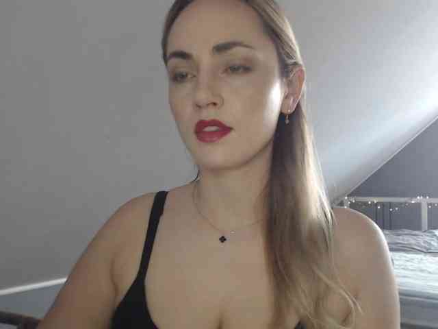 Model: ScarlettXQueen