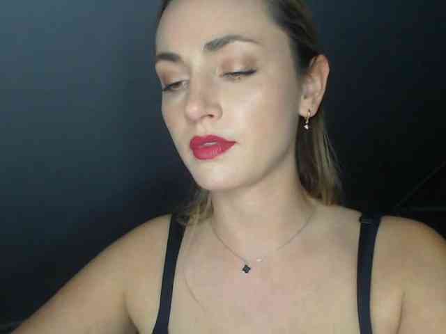 Modella: ScarlettXQueen
