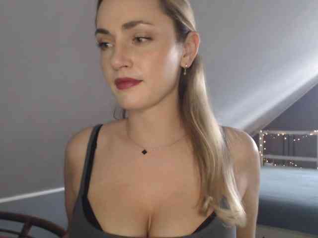 ScarlettXQueen webcam