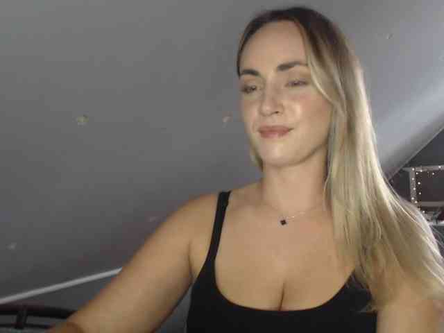ScarlettXQueen webcam