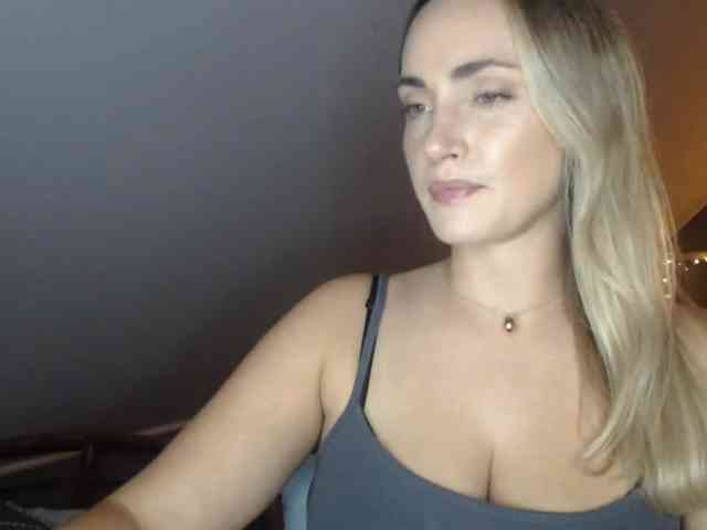 ScarlettXQueen webcam