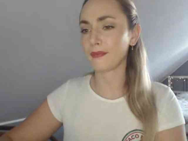 ScarlettXQueen webcam