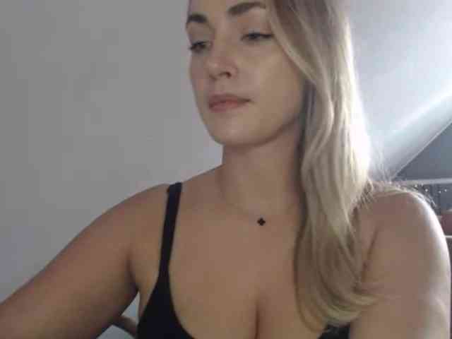 public voyeur cam ScarlettXQueen