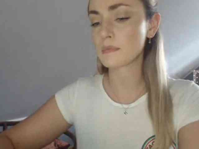 ScarlettXQueen webcam