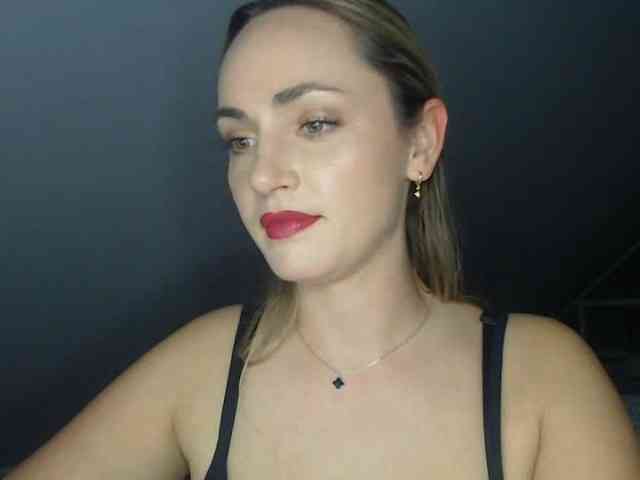 ScarlettXQueen webcam