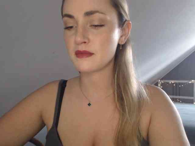 ScarlettXQueen webcam