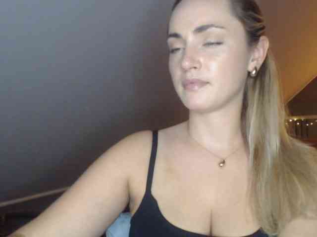 ScarlettXQueen webcam