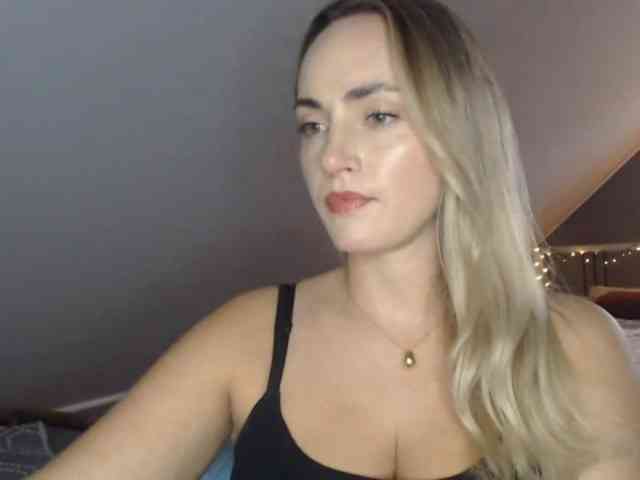ScarlettXQueen webcam