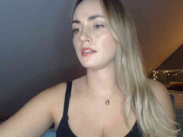 ScarlettXQueen webcam