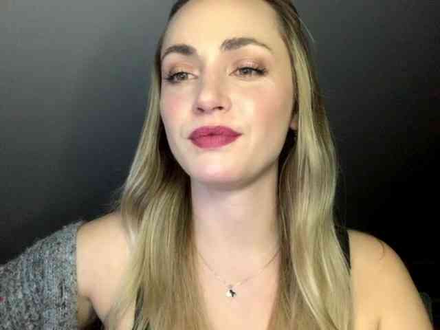 ScarlettXQueen webcam
