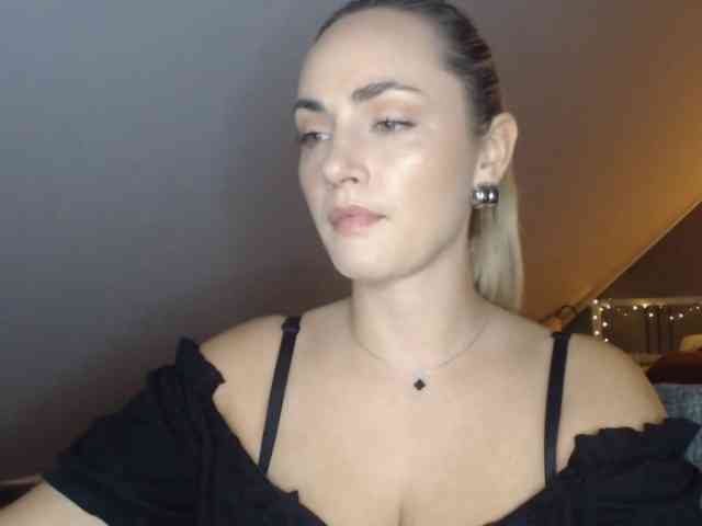 ScarlettXQueen webcam