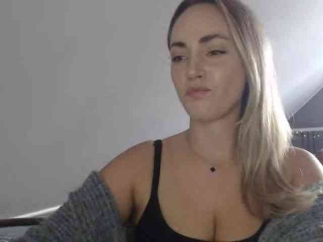 ScarlettXQueen webcam