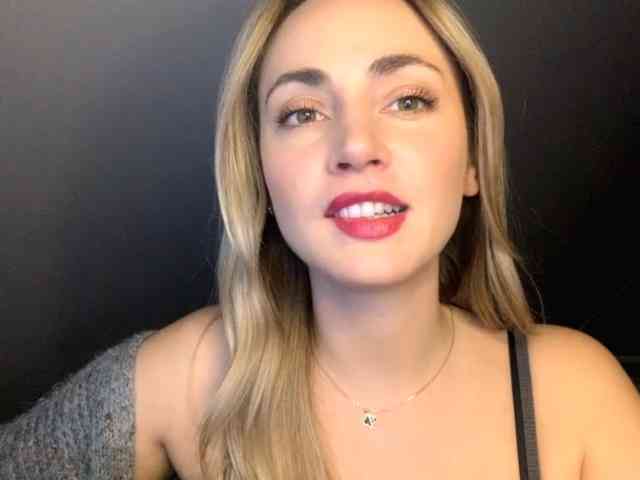 ScarlettXQueen webcam