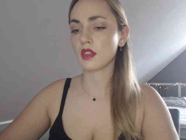 ScarlettXQueen webcam