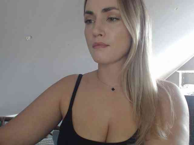 ScarlettXQueen webcam