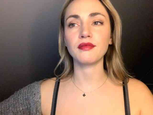 ScarlettXQueen webcam