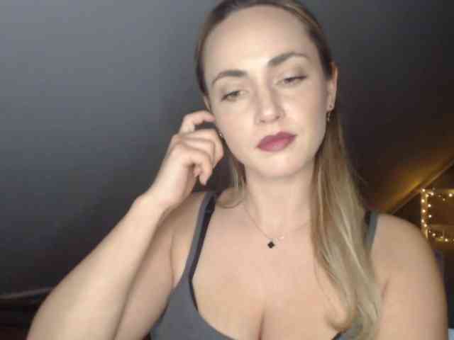 ScarlettXQueen webcam