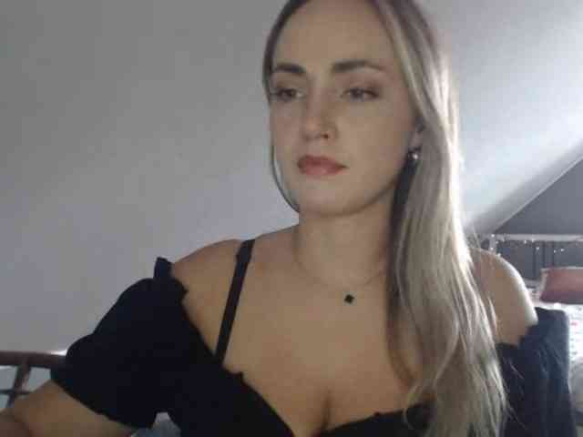 ScarlettXQueen webcam