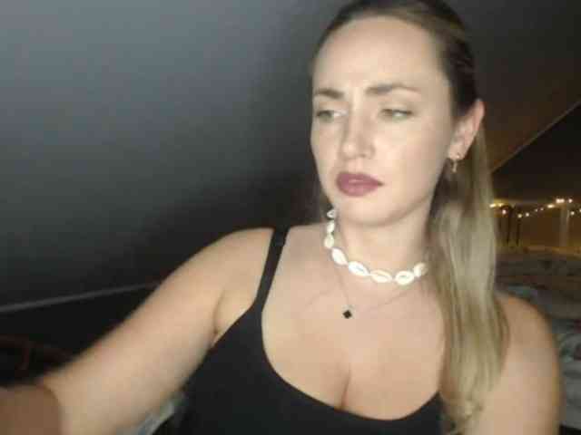 ScarlettXQueen webcam