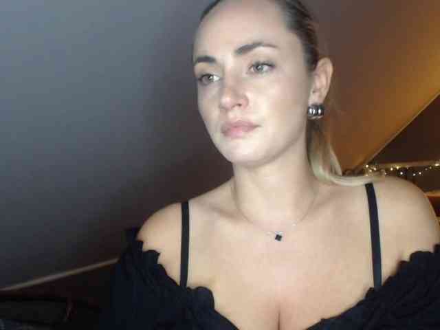 ScarlettXQueen webcam