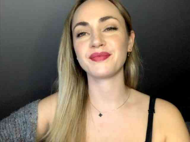 ScarlettXQueen webcam