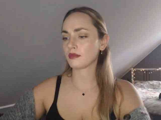 ScarlettXQueen webcam