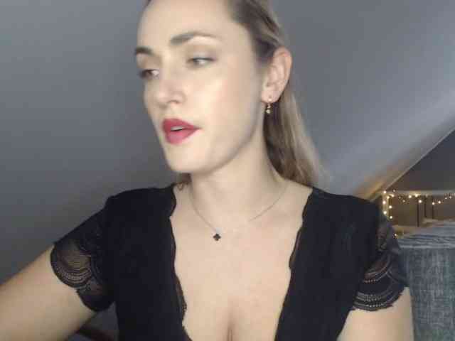 ScarlettXQueen webcam