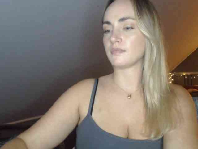ScarlettXQueen webcam