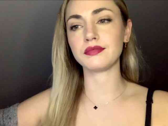 ScarlettXQueen webcam