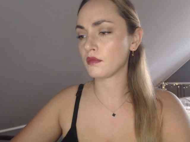 ScarlettXQueen webcam
