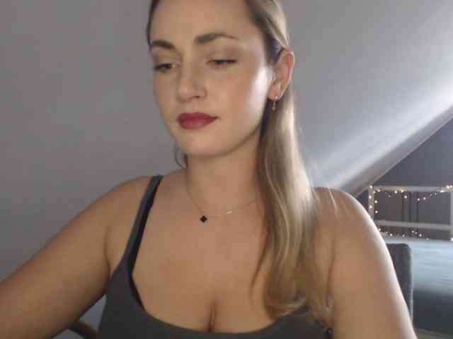 ScarlettXQueen webcam