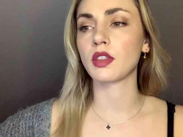 ScarlettXQueen webcam