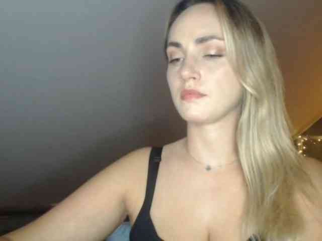 ScarlettXQueen webcam