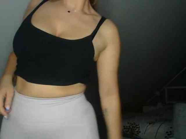 ScarlettXQueen webcam