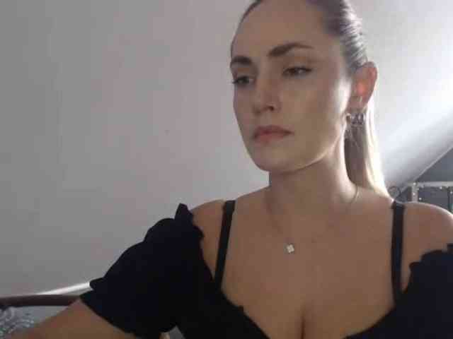ScarlettXQueen webcam