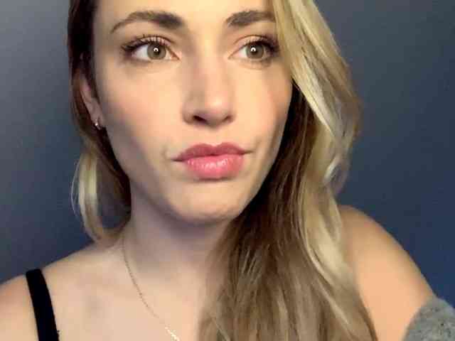 ScarlettXQueen webcam