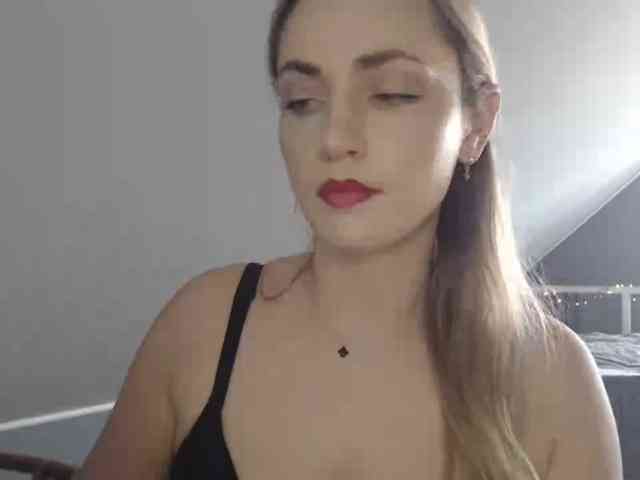 ScarlettXQueen webcam
