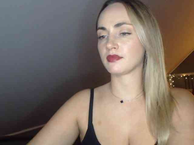 ScarlettXQueen webcam