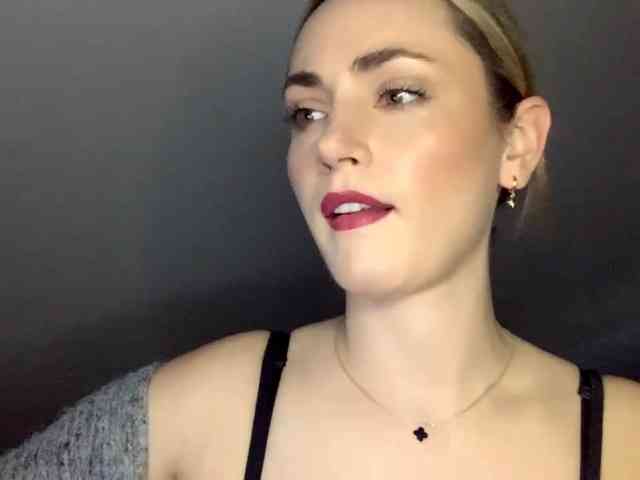 ScarlettXQueen webcam