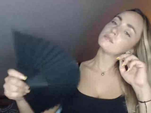 ScarlettXQueen webcam