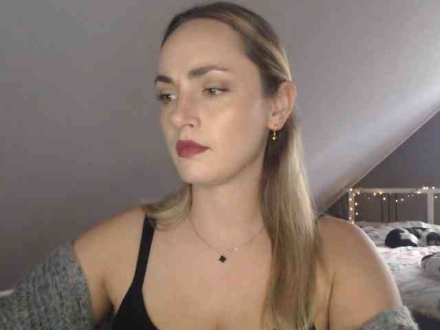 ScarlettXQueen webcam