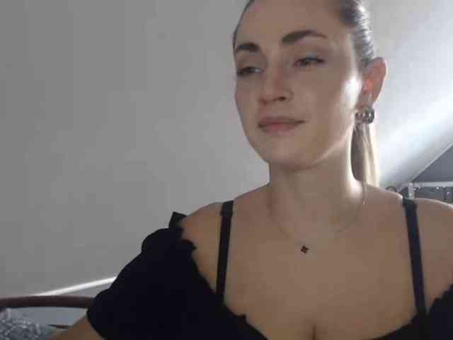 ScarlettXQueen webcam