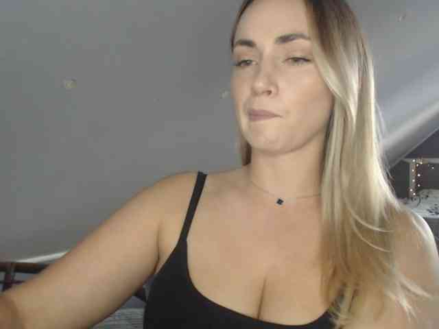 ScarlettXQueen webcam