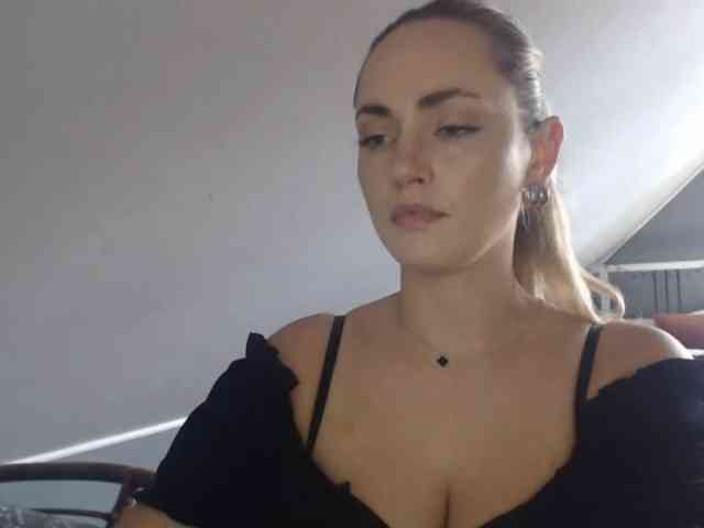 ScarlettXQueen webcam